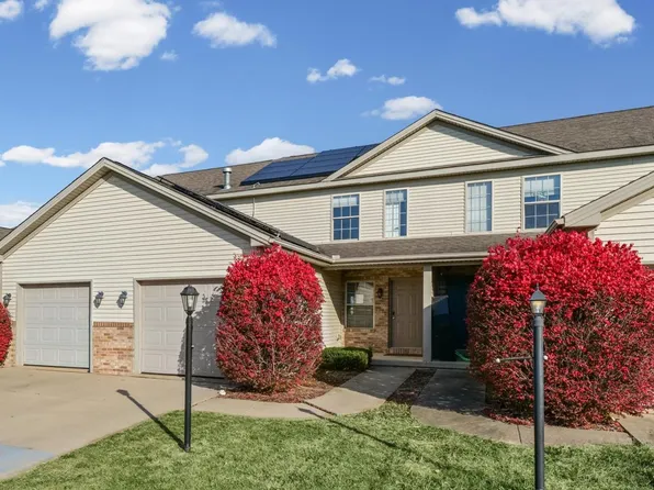 1424 Bluegrass Ln, Champaign, IL 61822