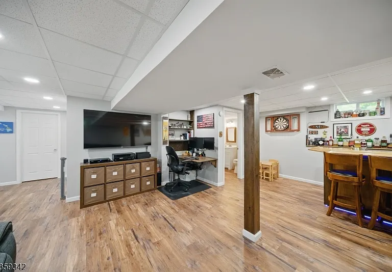 22 Beaver Brook Ln — Photo 23