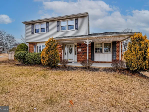 60 Skyline Dr, New Castle, DE 19720