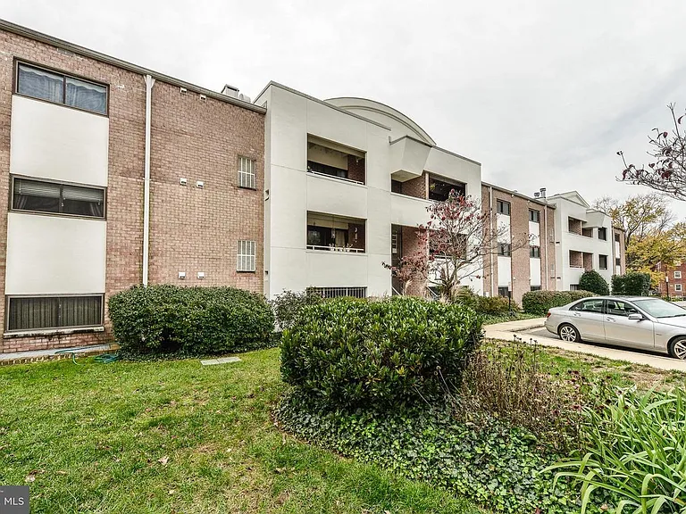 4358 Lee Hwy #303 — Photo 34