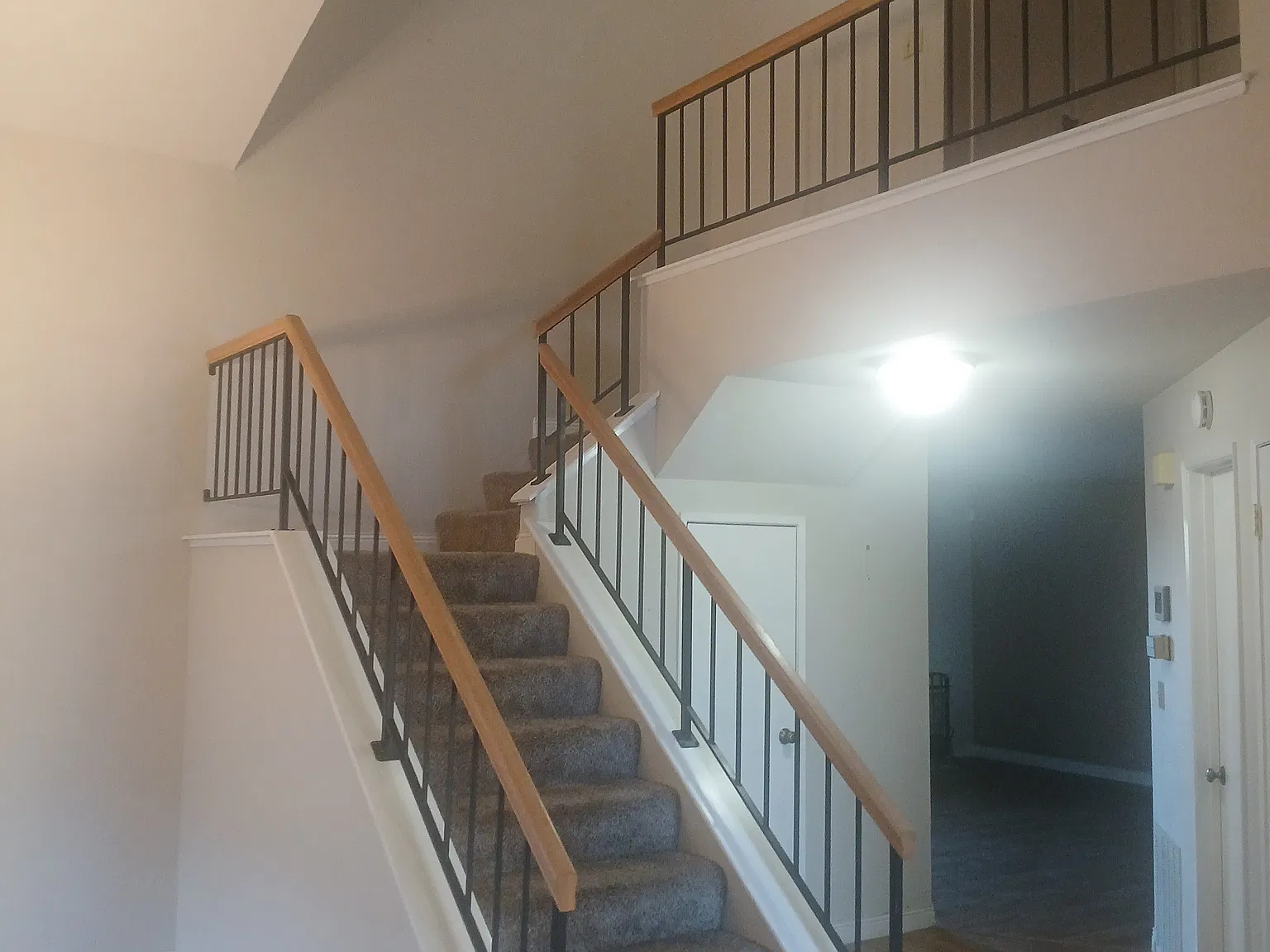 3 bed, 1915 sqft, $3,580 — Photo 3