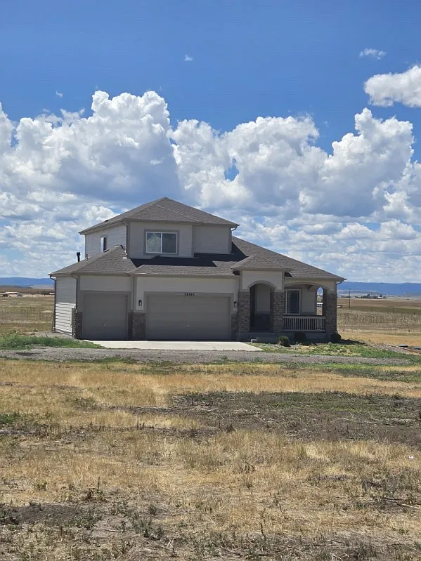 4 bed, 2422 sqft, $3,150 — Photo 1