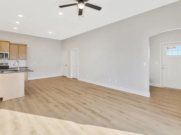 576 Long Path Ct — Photo 9