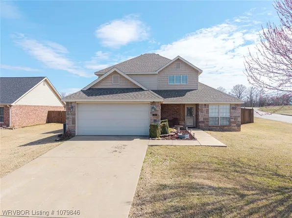 8611 Vickery Ln, Fort Smith, AR 72908
