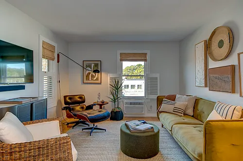 2057 Middle St #11 Photo 1