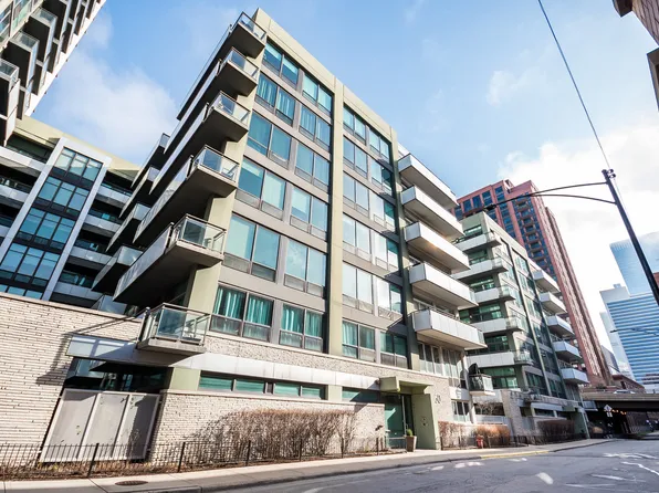 660 W Wayman St Unit 707, Chicago, IL 60661