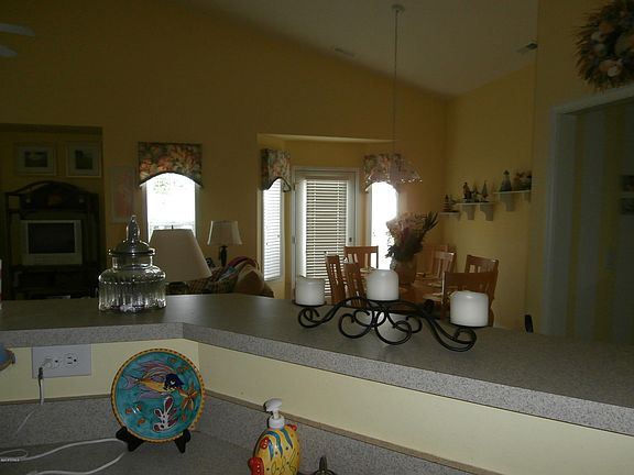 5th image of 126 Willow Pond Drive