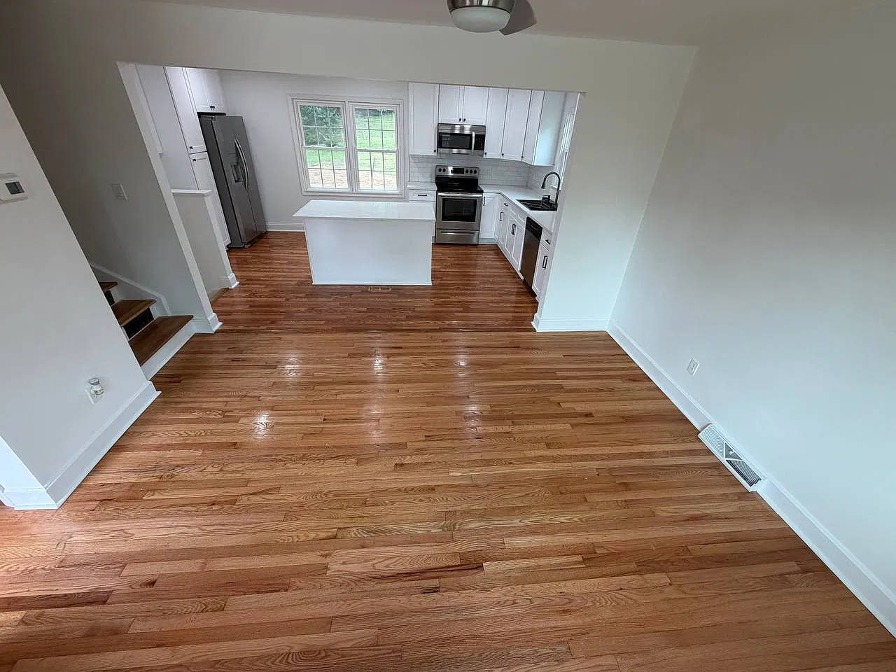 3 bed, 1585 sqft, $2,800 — Photo 2