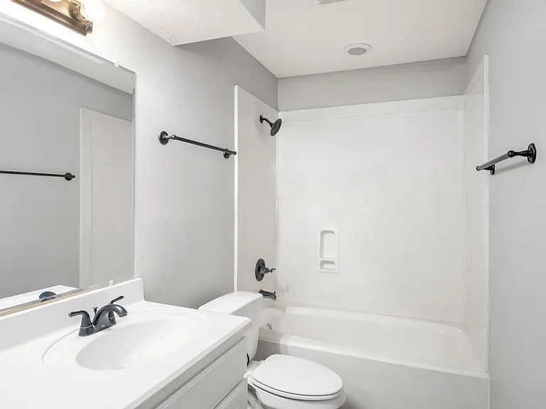 503 Foch St — Photo 5