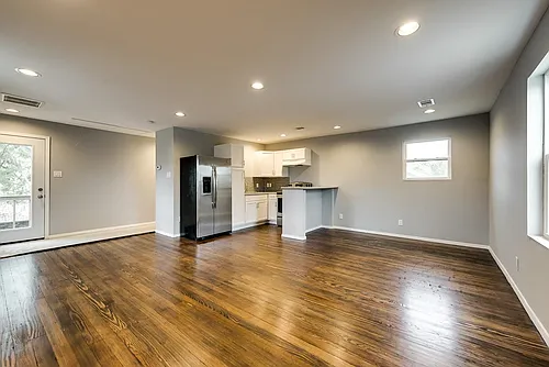 5303 Willis Ave #GARAGE Photo 1