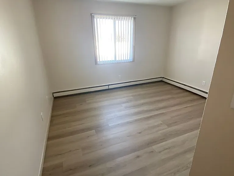 1674 Shawano Ave — Photo 21