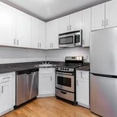 Rented by Bond New York | media 16