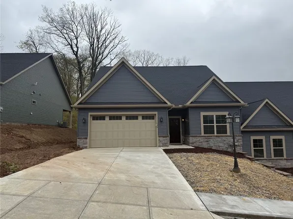 109 Hemingway Ln, Coraopolis, PA 15108