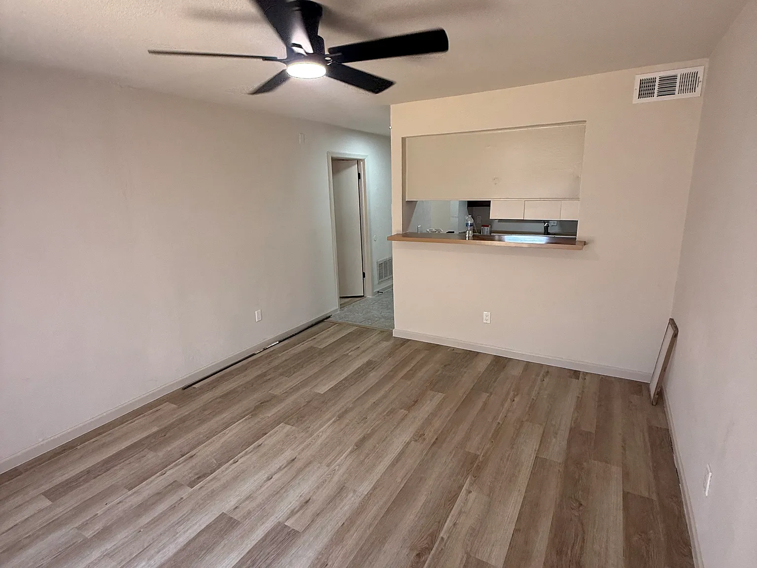 1 bed, 477 sqft, $1,600 — Photo 4