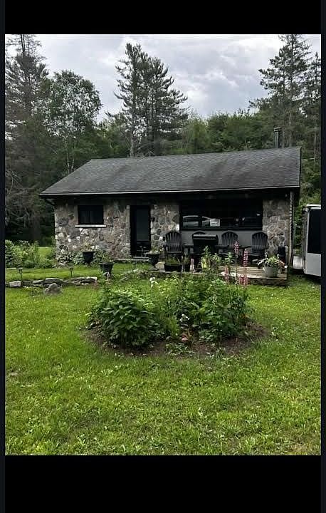 1st image of 2551 Yearley Rd