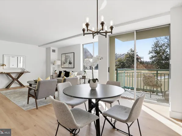 501 Slaters Ln APT 102, Alexandria, VA 22314