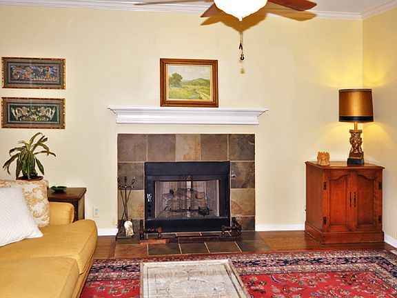 2nd image of 6818 Apaloosa Way