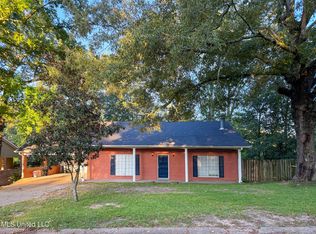 502 Faulkner Dr, McComb, MS 39648