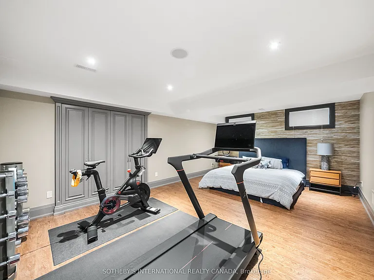 200 Donlea Dr — Photo 41