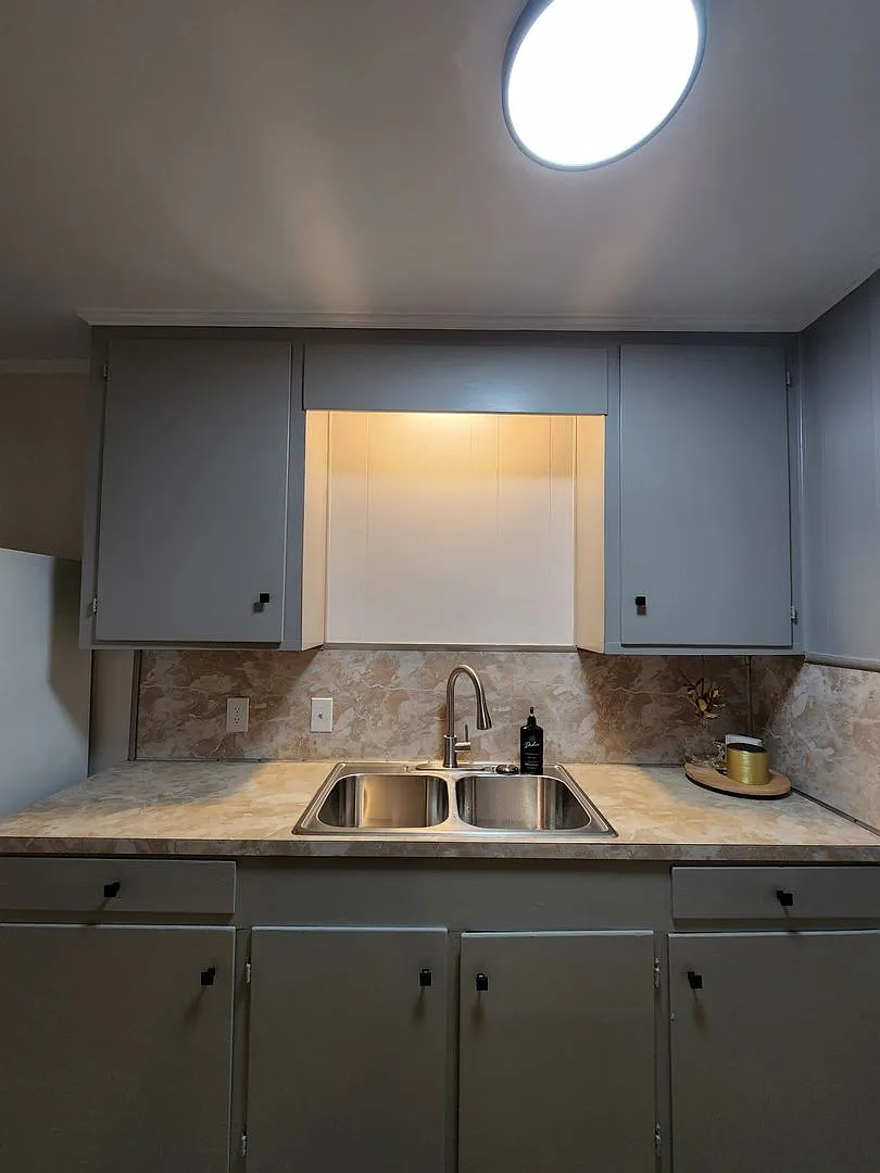 Hackberry Apartments — Photo 1