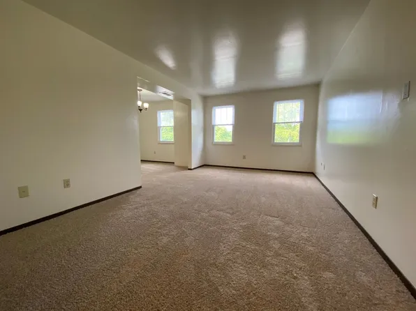 Wonderful 2br At The Bellwood Manor! Central A/C & More! - Call Today For A Tour!, 704 Bellwood Dr, Pittsburgh, PA 15229