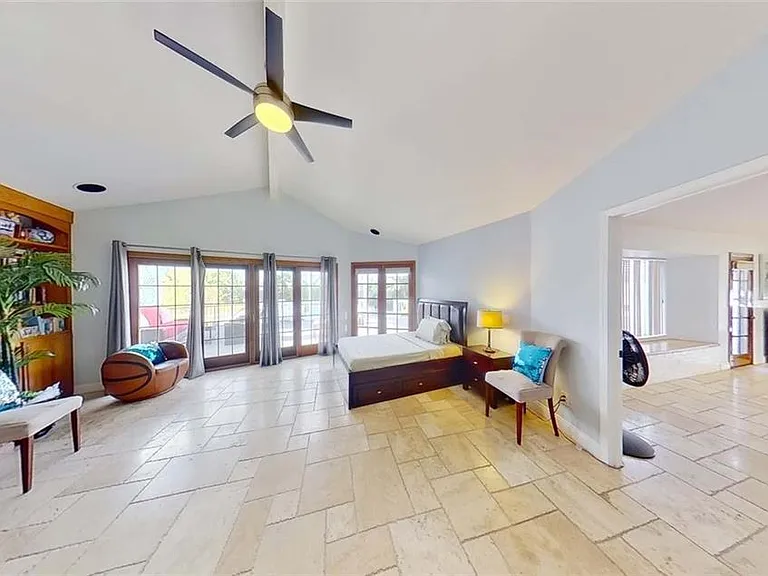 700 S Yana Dr — Photo 3