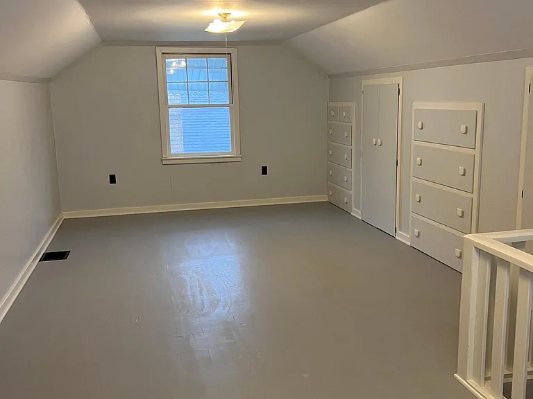 1137 Hovey St SW — Photo 9