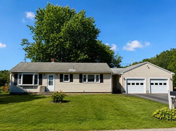 1 Green Needle Drive, Scarborough, ME 04074
