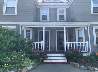 34 Bartlett St #1/2, Beverly, MA 01915