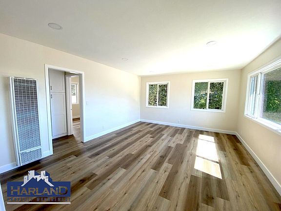 3rd image of 2250-2254 Garnet Ave #2250