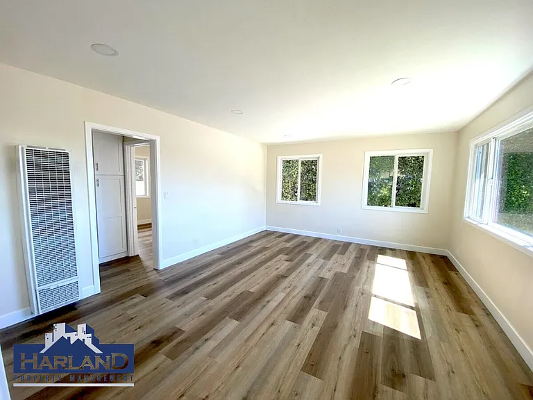 2250-2254 Garnet Ave #2250 — Photo 3