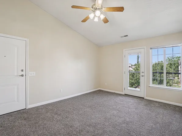 Sterling Pointe Apartments