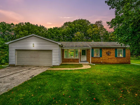 16057 Brookside Dr, Buchanan, MI 49107