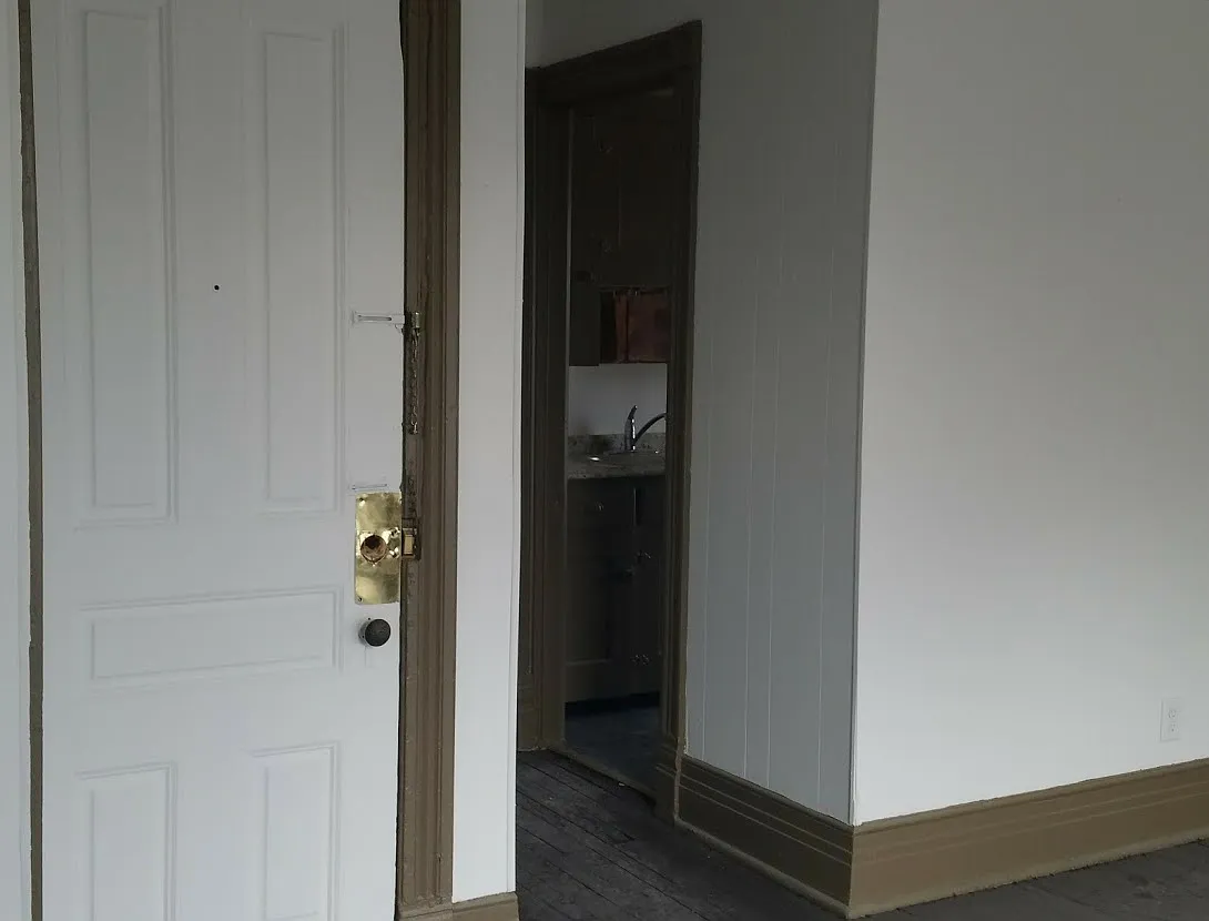 878 Prospect Ave — Photo 1