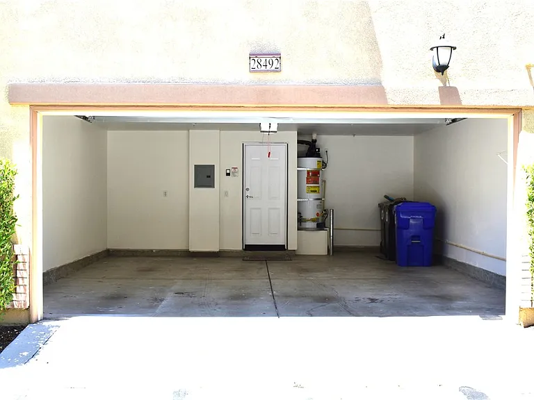 28492 Herrera St — Photo 24