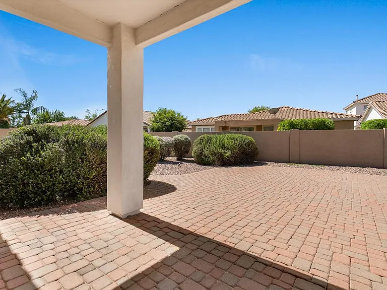 2435 E Desert Broom Pl — Photo 38