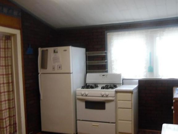 2nd image of 218 W 29th St