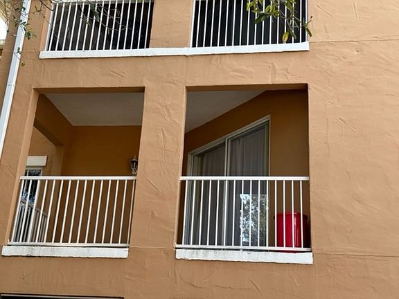 4th image of 5035 Fairways Cir APT C201