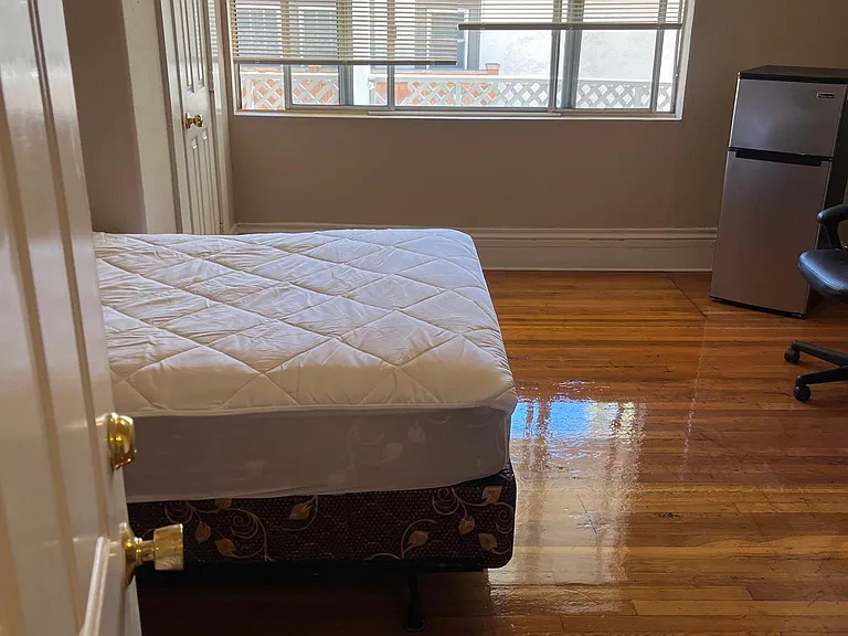 102 S 14th St #2 — Photo 3