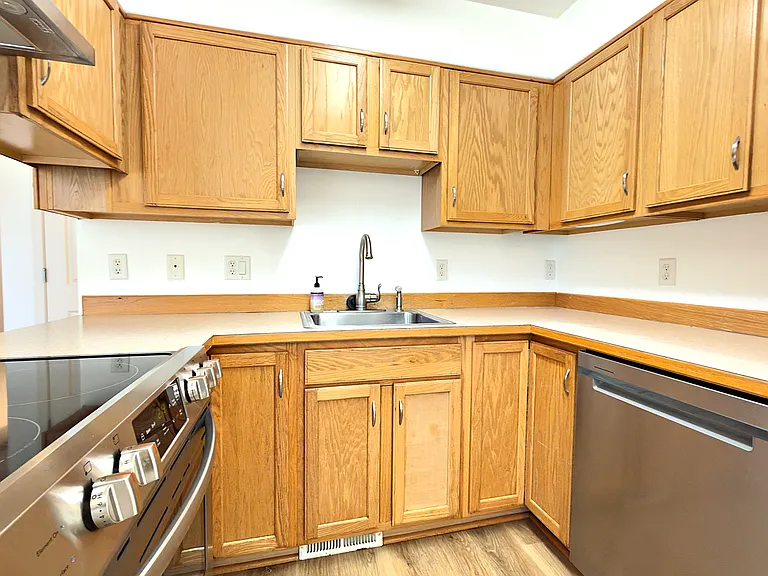 8807 N Tyndall Ave — Photo 39