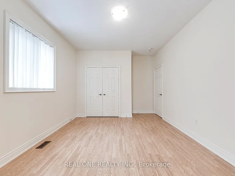 134 Goodwin Cres — Photo 39