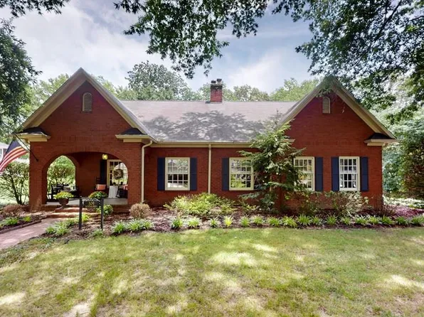 509 Blanton St, Paris, TN 38242