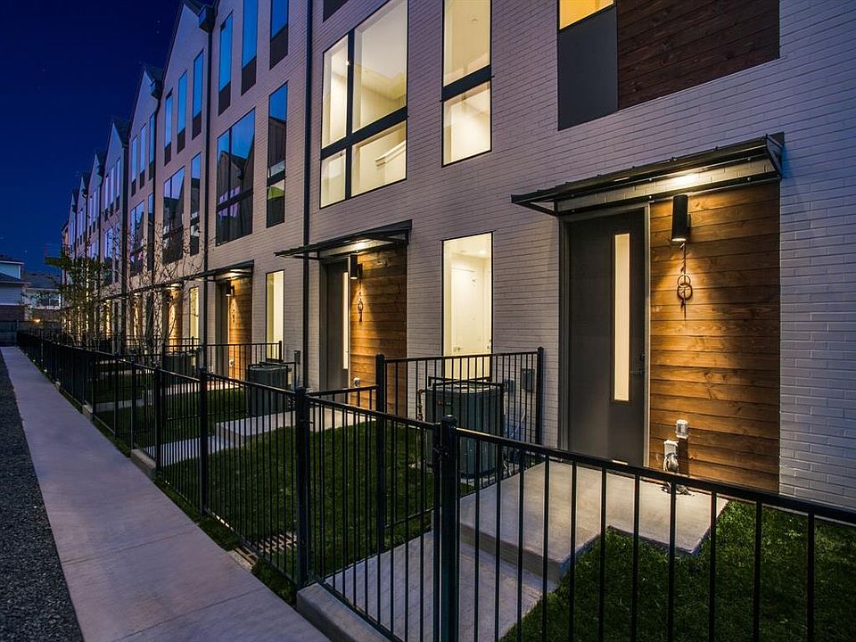 1st image of 4426 Cabell Dr #1105