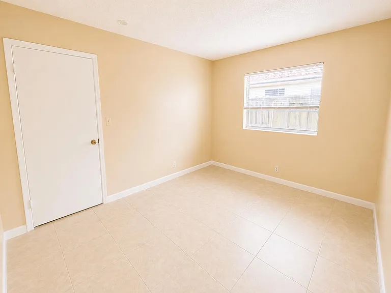 4125 Woodside Dr #1-4 — Photo 17