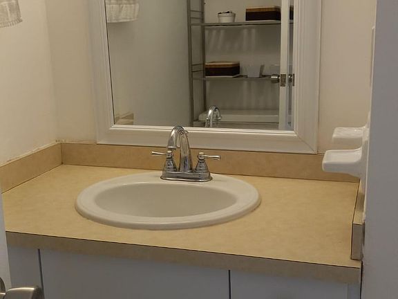 3rd image of 7800 Carlyle Ave APT 4