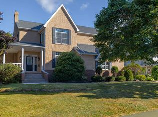 1 Strathmore Ln, Charlottetown, PE C1A8Z8