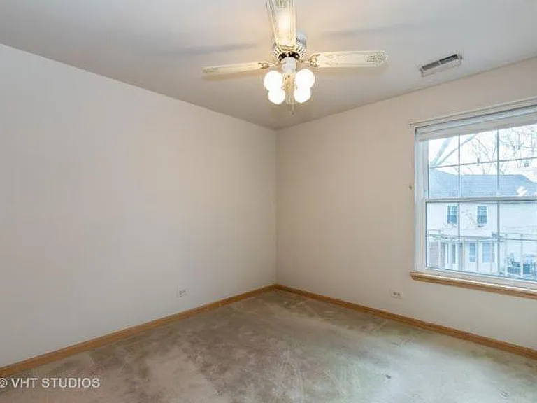 2129 Aberdeen Ct — Photo 3