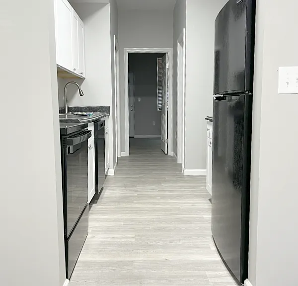 712 N Monroe St — Photo 3