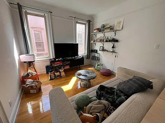 Rented by Voro, LLC | media 7