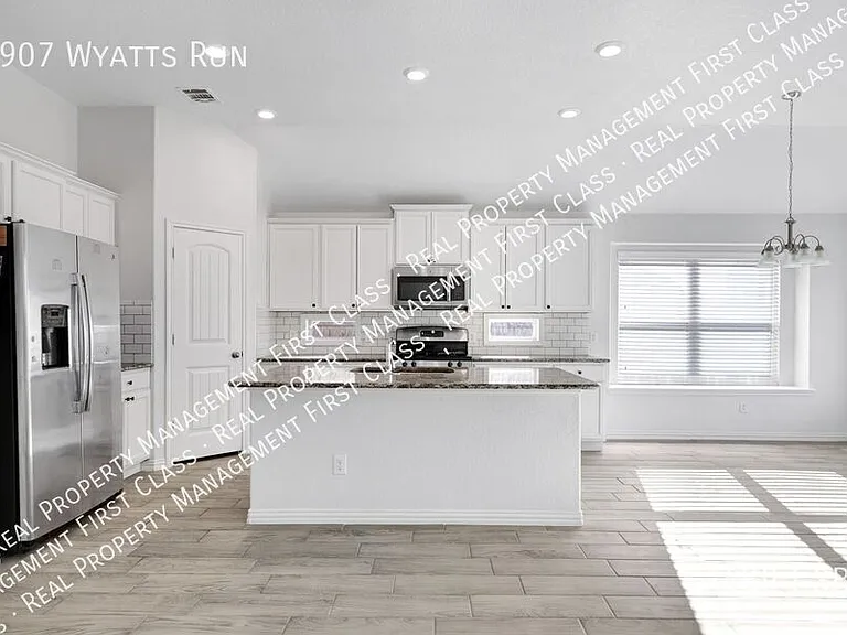 8907 Wyatts Run — Photo 9
